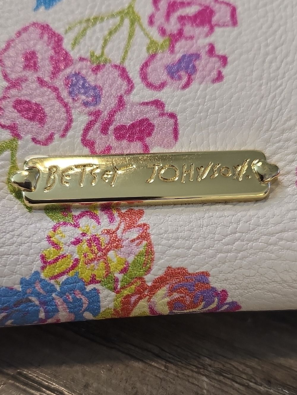 Betsey Johnson Ivory Floral Bow Clutch/Wristlet - Picture 8 of 8